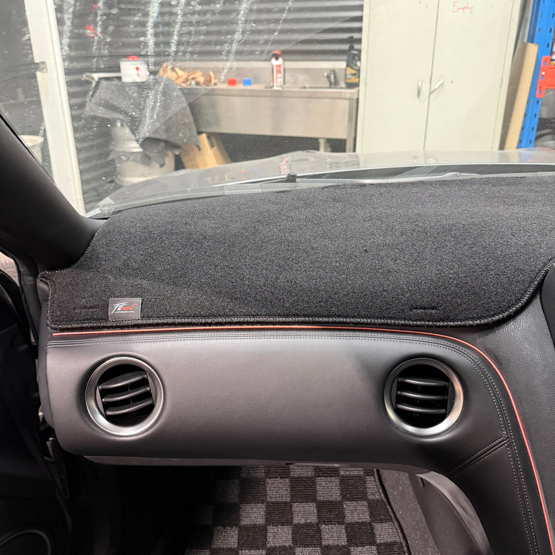 R35 GTR Dash Mat! ('08-'16)(RHD/LHD)