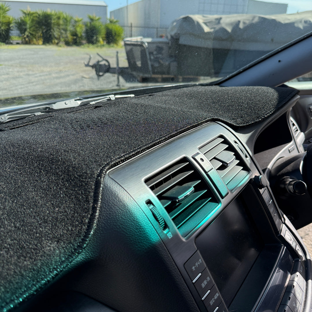 Crown 200 Series Dash Mat! ('08-'11)