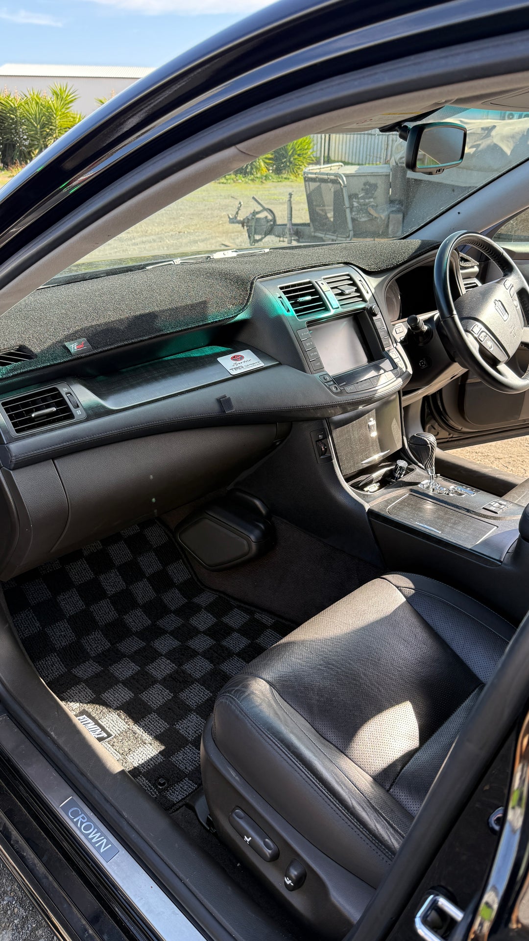 Crown 200 Series Checker Floor Mats! ('08-'11)