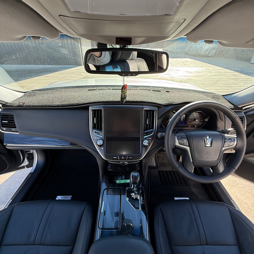 Crown 210 Series Dash Mat! ('12-'18)