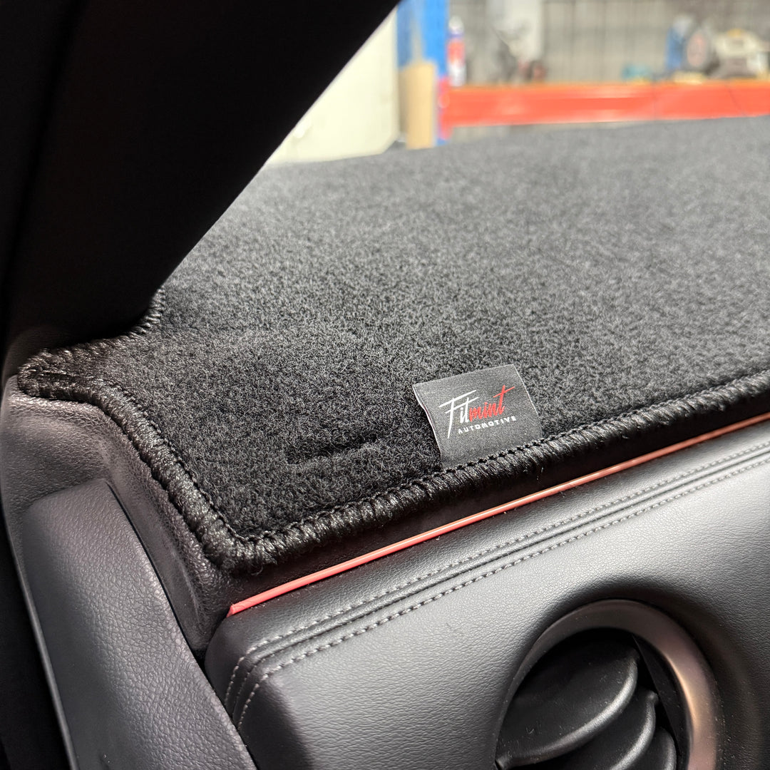 R35 GTR Dash Mat! ('08-'16)(RHD/LHD)
