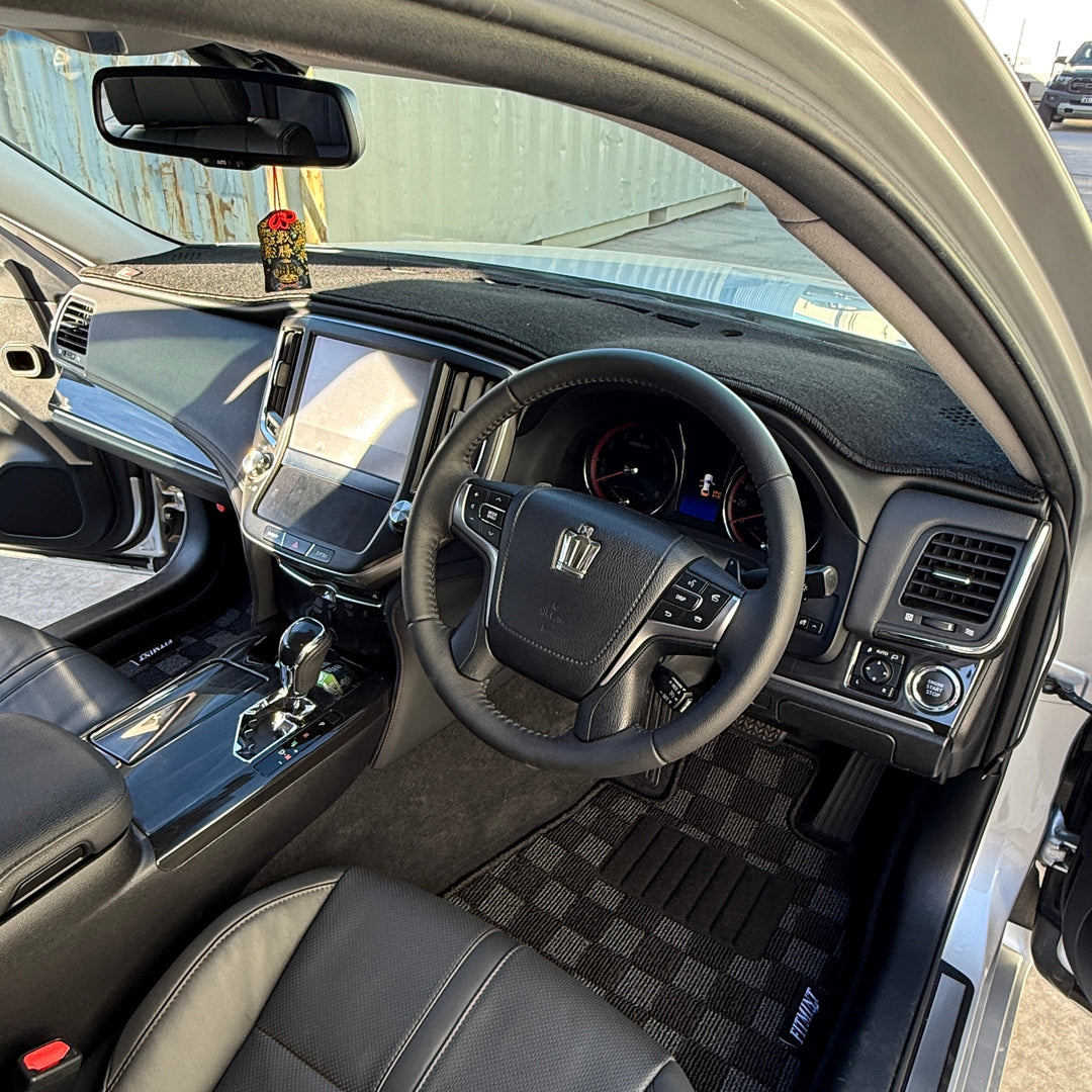 Crown 210 Series Dash Mat! ('12-'18)