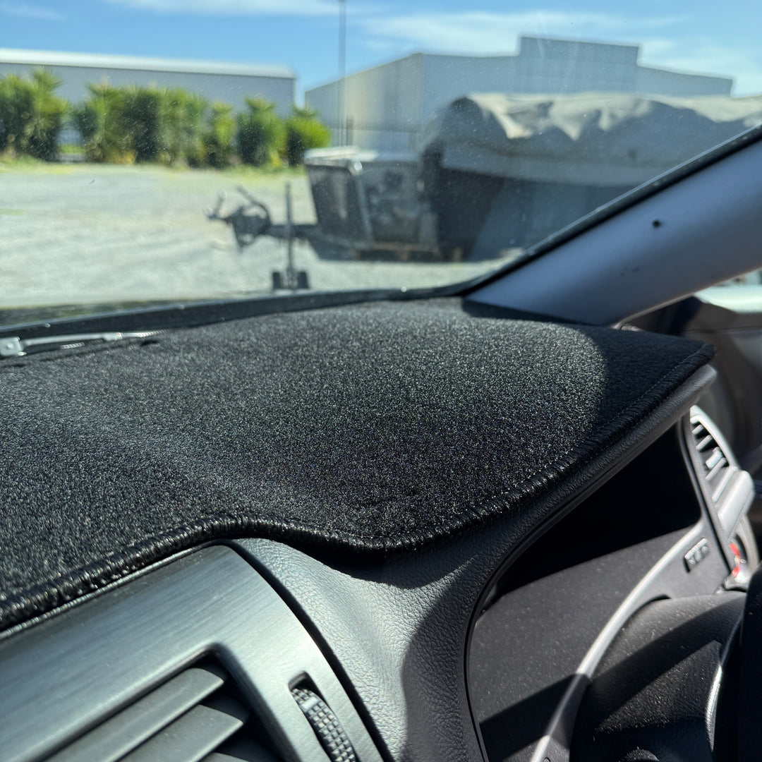 Crown 200 Series Dash Mat! ('08-'11)