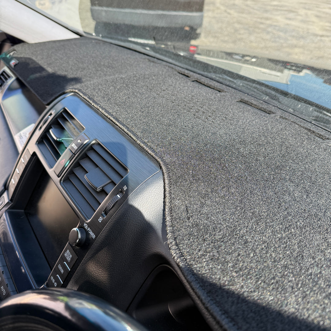 Crown 200 Series Dash Mat! ('08-'11)
