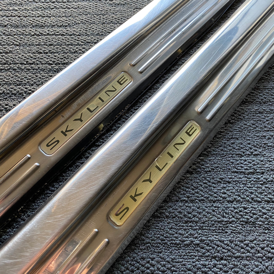 R33 Factory Option Chrome Scuff Plates!